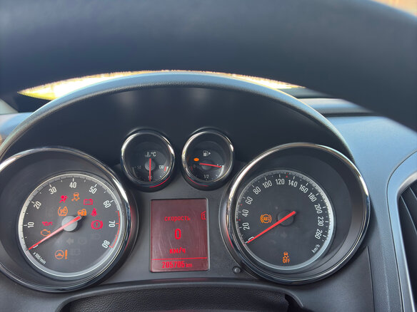 2014 Opel Astra GTC J Рестайлинг, красный, 739000 рублей - вид 12