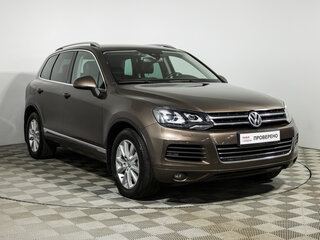 2013 Volkswagen Touareg II, коричневый, 2449700 рублей, вид 3