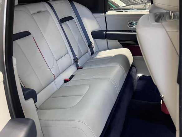 2020 Rolls-Royce Cullinan I (Series I), серый, 25500000 рублей - вид 31