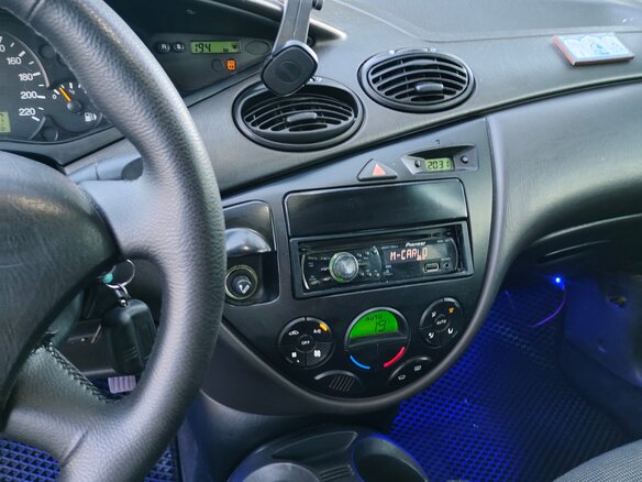 2004 Ford Focus I Рестайлинг, серебристый, 139000 рублей - вид 11
