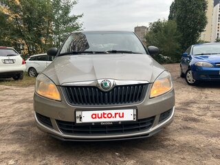 2011 Skoda Fabia II Рестайлинг, серый, 520000 рублей, вид 2