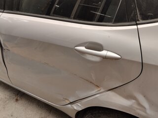 2013 Kia Rio 5-speed III, серебристый, 1000050 рублей, вид 5