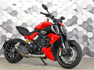 Ducati Diavel V4