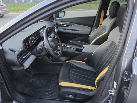 2021 GAC Trumpchi Empow, серый, 2120000 рублей - вид 10
