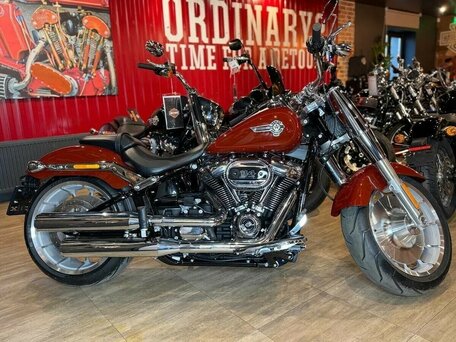 2024 Harley-Davidson Fat Boy, красный, 3400000 рублей, вид 1