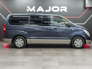 2017 Hyundai H-1 II Рестайлинг, синий, 2955000 рублей, вид 4