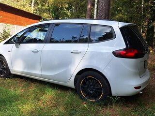 2013 Opel Zafira C, белый, 920000 рублей, вид 4