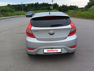 2012 Hyundai Solaris I, серебристый, 800000 рублей, вид 3