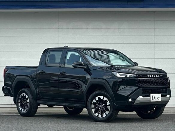 2026 Toyota Hilux IX, чёрный, 9399900 рублей - вид 2