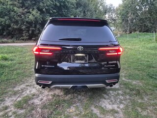 2023 Toyota Grand Highlander, чёрный, 6100000 рублей, вид 5