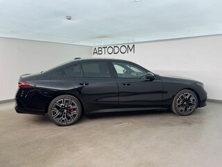 2025 BMW 5 серии 530i xDrive VIII (G60/G61/G68), чёрный, 9765000 рублей, вид 5