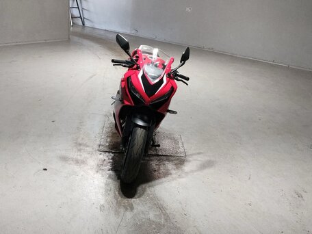 2024 Honda CBR 650R, красный, 886000 рублей, вид 3