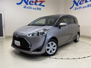 2022 Toyota Sienta II Рестайлинг, серебристый, 1000000 рублей, вид 1