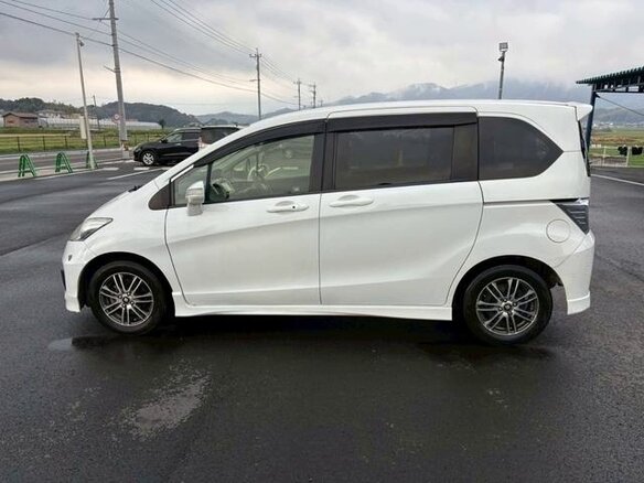 2016 Honda Freed I Рестайлинг 2, белый, 779000 рублей - вид 1