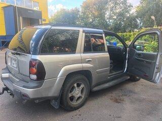 2004 Chevrolet TrailBlazer I, серебристый, 650000 рублей, вид 2