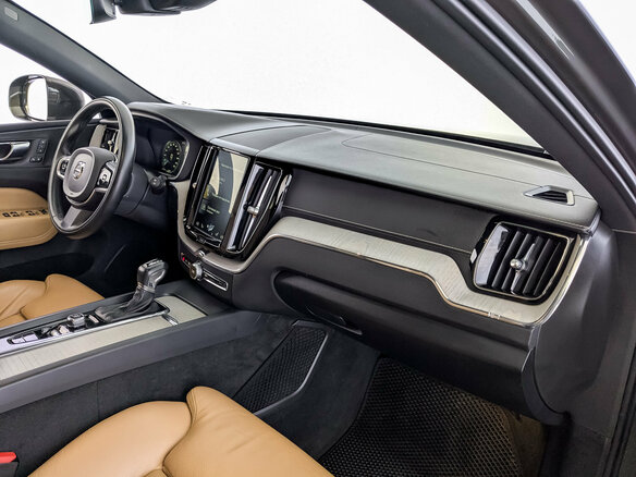 2019 Volvo XC60 II, зелёный, 3390000 рублей - вид 10
