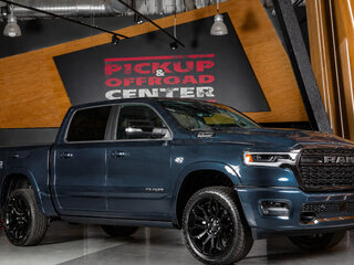 2026 Ram 1500 Crew Cab eTorque V Рестайлинг, синий, 12098000 рублей, вид 1