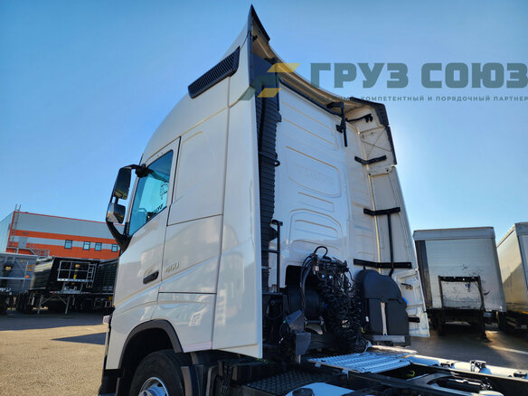 2020 Volvo FH, белый, 8190000 рублей - вид 6
