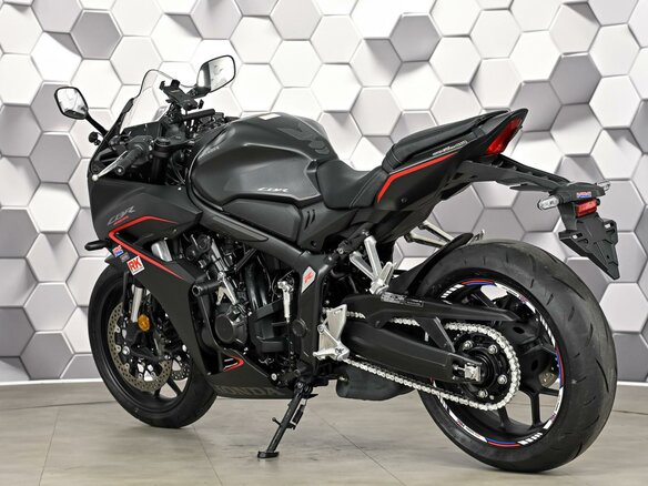 2025 Honda CBR 650R, чёрный, 1239000 рублей - вид 7