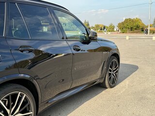 2022 BMW X5 45e IV (G05/G18), чёрный, 8880000 рублей, вид 5