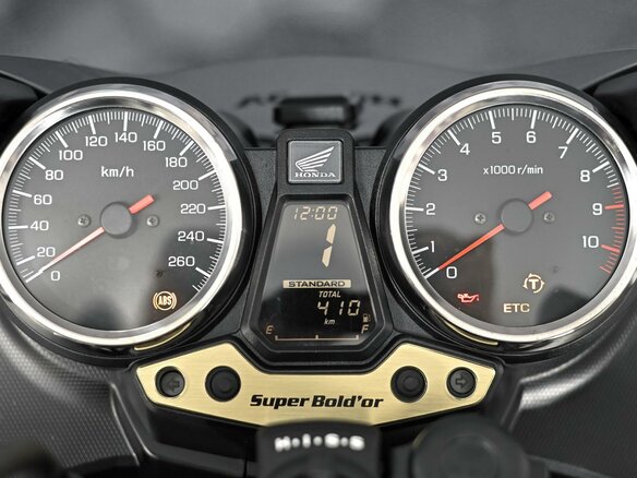 2025 Honda CB 1300, чёрный, 1699000 рублей - вид 8