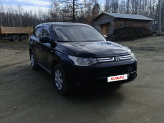 2013 Mitsubishi Outlander III, чёрный, 1200000 рублей, вид 3