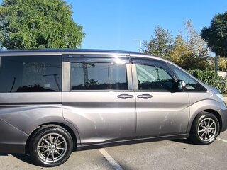 2018 Honda Stepwgn V Рестайлинг, серый, 2140000 рублей, вид 2