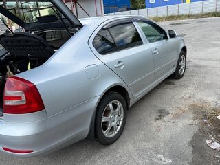 2011 Skoda Octavia II (A5) Рестайлинг, серебристый, 700000 рублей, вид 2