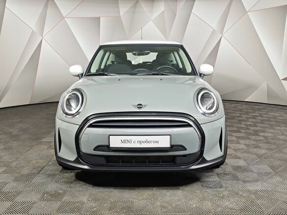 2022 Mini Hatch Cooper III (F55/F56) Рестайлинг 2, серый, 2600000 рублей - вид 2