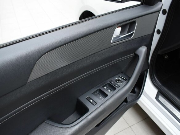 2018 Hyundai Sonata VII (LF) Рестайлинг, белый, 1720000 рублей - вид 18