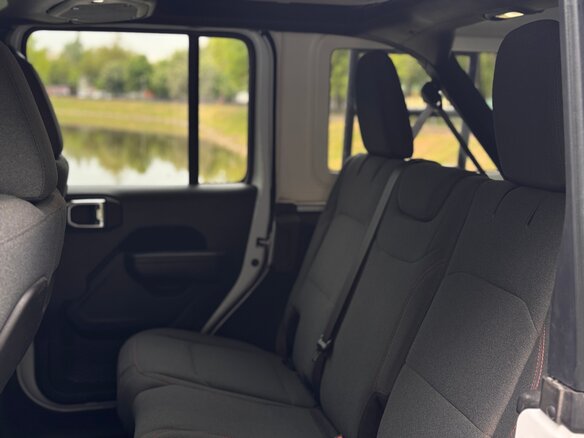 2024 Jeep Wrangler IV (JL) Рестайлинг, белый, 5100000 рублей - вид 24