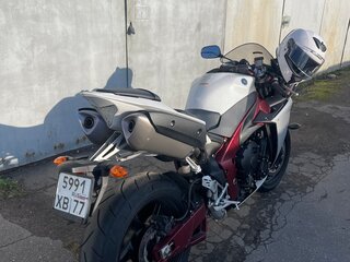 2009 Yamaha YZF-R1, белый, 1500000 рублей, вид 2