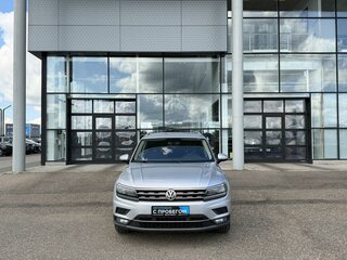 2018 Volkswagen Tiguan II, серебристый, 2195000 рублей, вид 3
