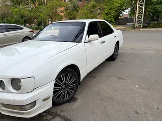 1997 Nissan Cedric IX (Y33), белый, 285000 рублей, вид 3