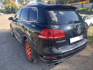 2014 Volkswagen Touareg II, чёрный, 1805000 рублей, вид 4