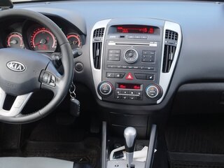 2011 Kia Ceed I Рестайлинг, серебристый, 730000 рублей, вид 5