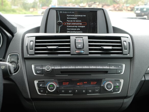 2012 BMW 1 серии 116i II (F20/F21), белый - вид 12