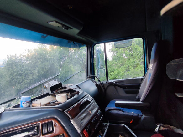 2000 DAF XF, синий, 1350000 рублей - вид 4