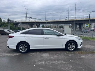 2018 Hyundai Sonata VII (LF) Рестайлинг, белый, 1100000 рублей, вид 4