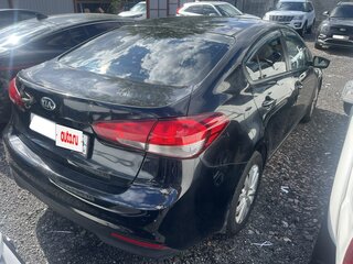 2017 Kia Cerato III Рестайлинг (Classic), белый, 650000 рублей, вид 4