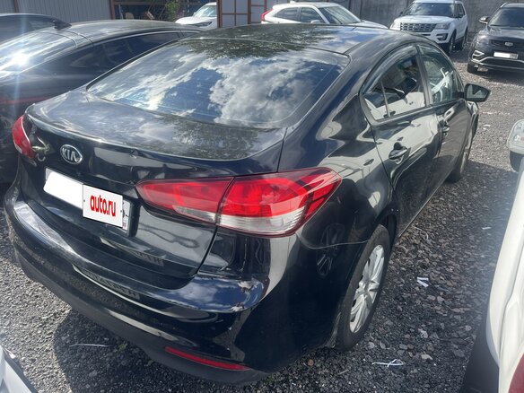 2017 Kia Cerato III Рестайлинг (Classic), белый, 618000 рублей - вид 3