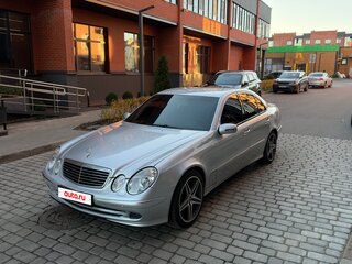 2006 Mercedes-Benz E-Класс 200 III (W211, S211) Рестайлинг, серебристый, 715000 рублей, вид 2
