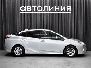 2018 Toyota Prius IV Рестайлинг (XW50), серый, 1599000 рублей, вид 4