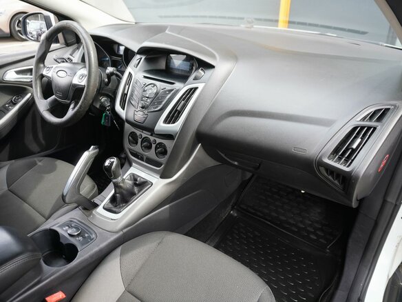 2012 Ford Focus III, белый - вид 9