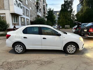 2019 Renault Logan II Рестайлинг, белый, 330000 рублей, вид 2