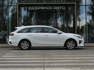 2019 Kia Ceed III, белый, 1460000 рублей, вид 4