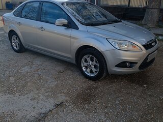 2011 Ford Focus II Рестайлинг, серебристый, 550000 рублей, вид 3