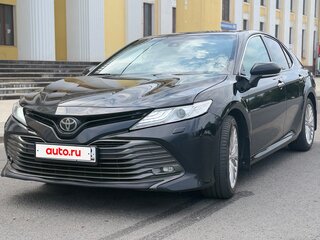 2018 Toyota Camry VIII (XV70), чёрный, 2450000 рублей, вид 2