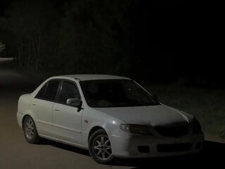 2001 Mazda Familia VIII (BJ), белый, 145000 рублей, вид 4