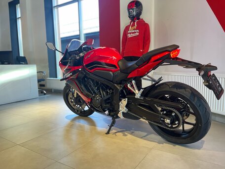 2024 Honda CBR 650R, красный, 1280000 рублей, вид 3